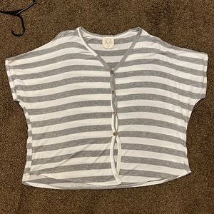 Women’s button lightweight top